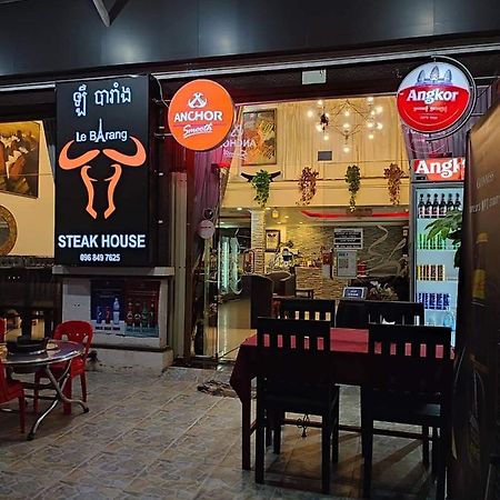 Le Barang Steakhouse & Guesthouse Sihanoukville Dış mekan fotoğraf