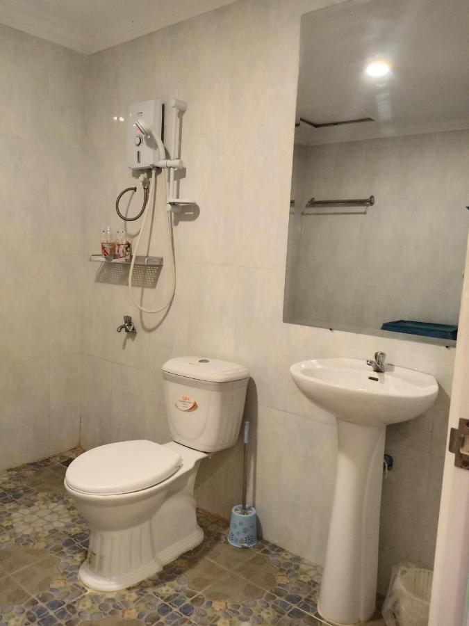 Le Barang Steakhouse & Guesthouse Sihanoukville Dış mekan fotoğraf