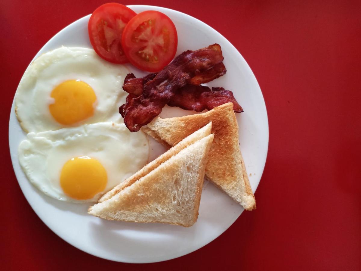Le Barang Steakhouse & Guesthouse Sihanoukville Dış mekan fotoğraf